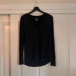 Apt. 9 Black Floral Lace Top